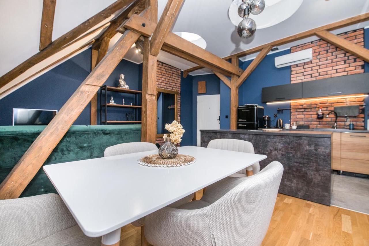 Uroczy Apartament Гливице Екстериор снимка