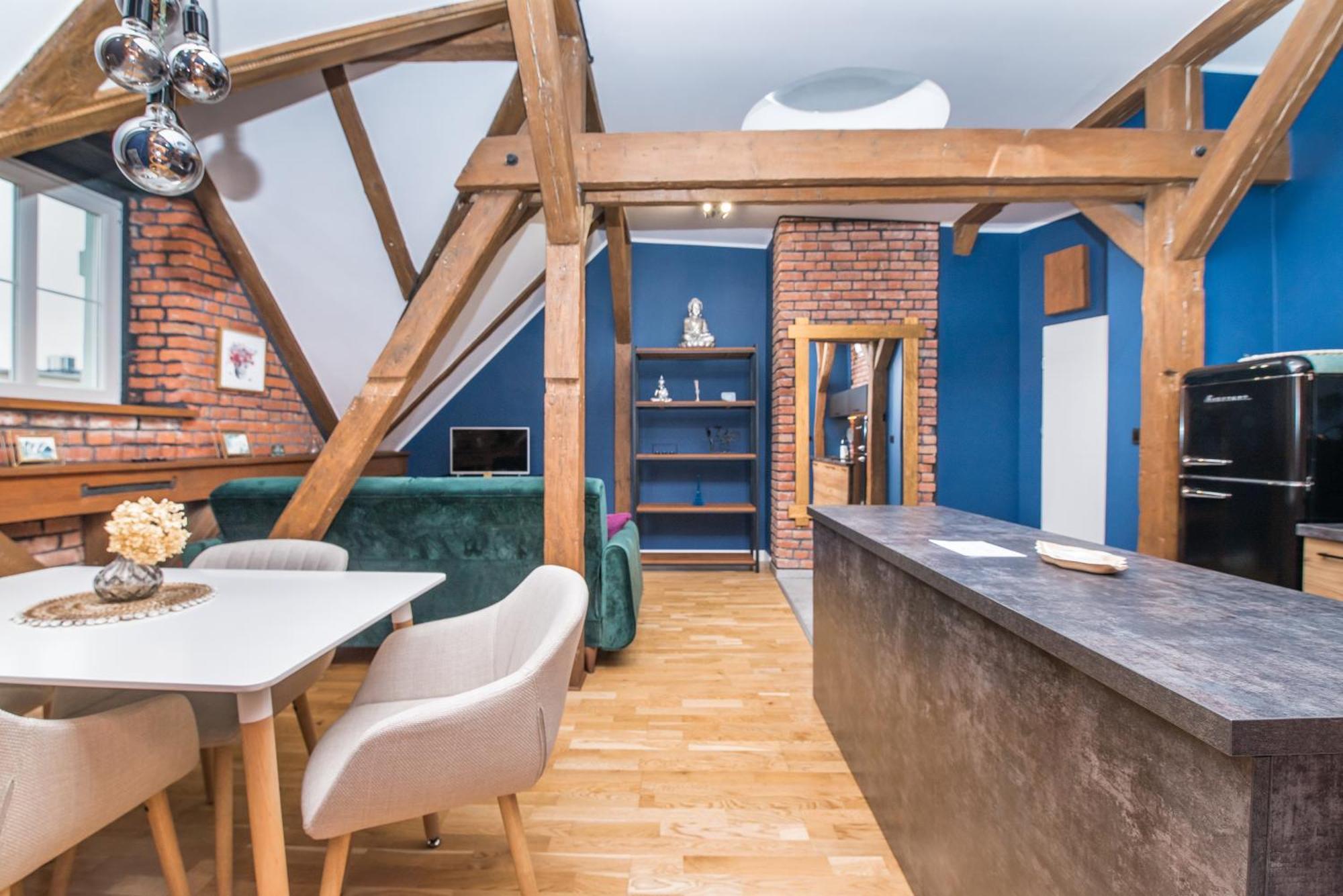 Uroczy Apartament Гливице Екстериор снимка